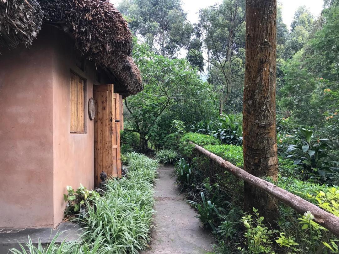 OM Hostel Bunyonyi Kabale Dış mekan fotoğraf